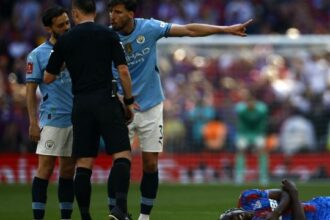 Fa Cup al Crystal Palace ma che errore dell'arbitro, brutto gesto di Guardiola a fine gara