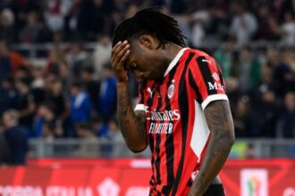 Milan, Cassano distrugge Leao dopo la prova in Coppa Italia: confronto spietato con Ndoye 
