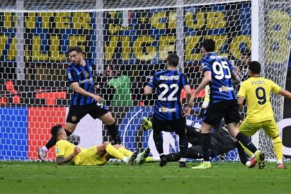 Pedro allontana lo scudetto, gol annullato ad Arnautovic nel finale
