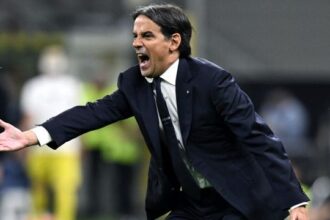 Inter-Lazio, Inzaghi aveva chiamato il cambio Bisseck-De Vrij prima del rigore. Reazione furiosa: “Me ne vado”