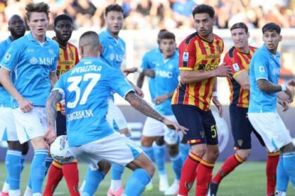 Lecce-Napoli, il presunto mani di Spinazzola fa arrabbiare i tifosi dell’Inter. Conte è una furia a fine gara: cosa è successo