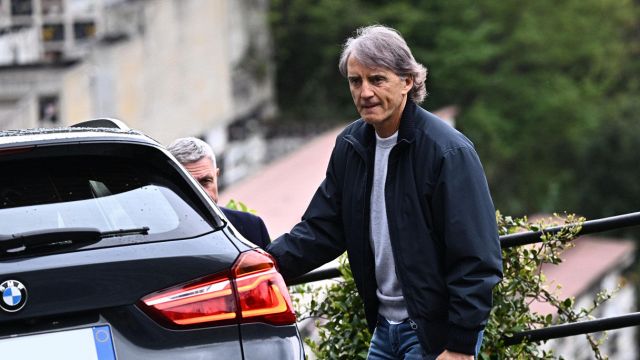 Mancini pronto a dare una mano ma a rivoluzionare la squadra sarà il figlio Andrea. Gli scenari
