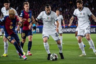 Barcellona-Inter, il gol annullato a Mkhitaryan scatena il web: regola da cambiare?