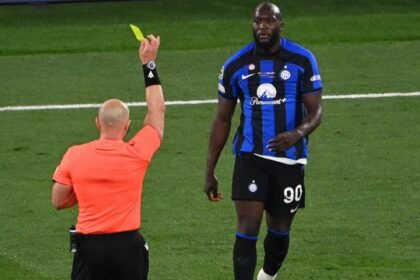 quante macchie in carriera ma non c'è l'uomo fidato al Var che fece disastri