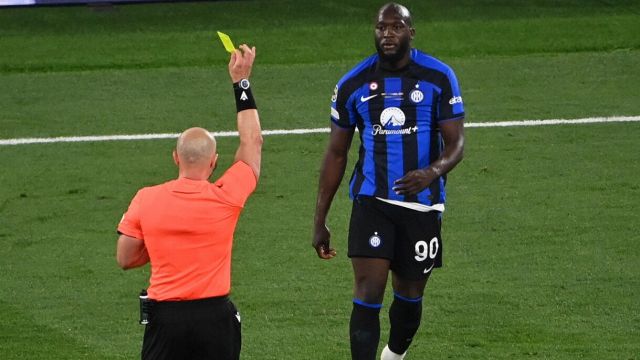 quante macchie in carriera ma non c'è l'uomo fidato al Var che fece disastri