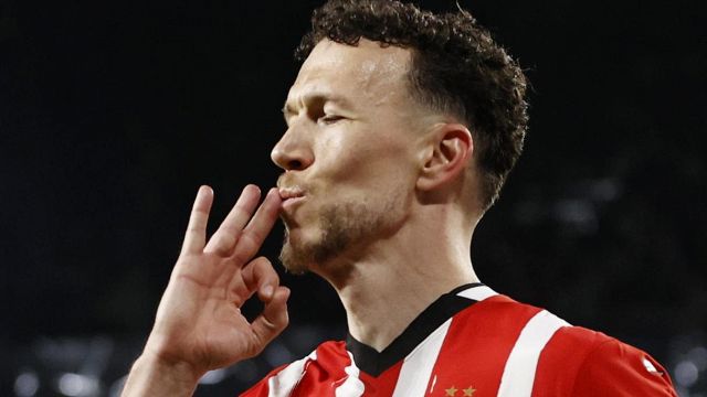 a 36 anni trascina il Psv e ora lo cercano le big