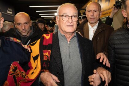 Ranieri, da "traditore" a nuovo re di Roma: l'abbraccio della città