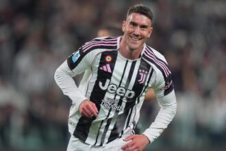 Juve, Vlahovic verso il Fenerbahçe: l'offerta del club di Mourinho