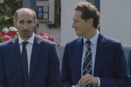 Juve, John Elkann alla Continassa saluta la squadra prima del Mondiale per Club