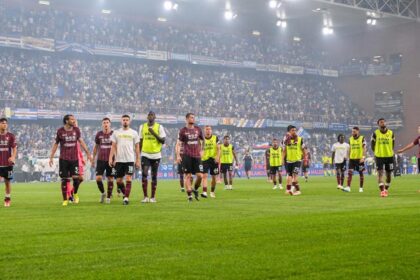 Salernitana, 14 in ospedale per intossicazione alimentare. Cos'è successo