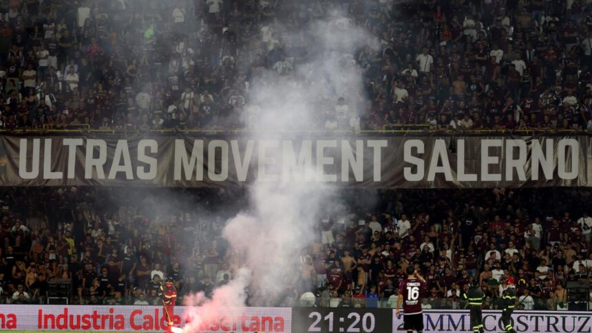 Salernitana retrocessa in C. Il giudice sportivo: due gare a porte chiuse