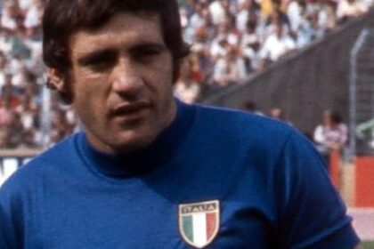 Chinaglia, pugni a un tifoso azzurro. Serie A Noir