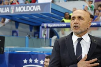 non deve giocare più in azzurro