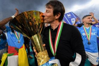 è bufera sul tecnico del Napoli per il no