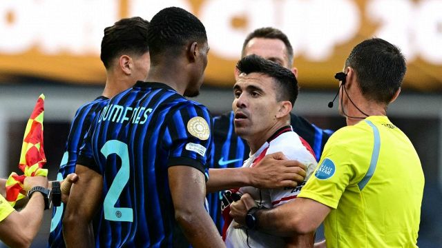 l’insulto di Acuña a Dumfries, il precedente ai Mondiali e la reazione di Chivu