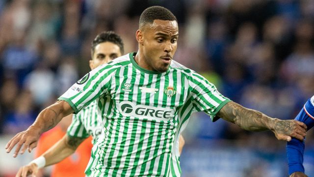 maxi-offerta al Betis per il brasiliano bocciato da Conte