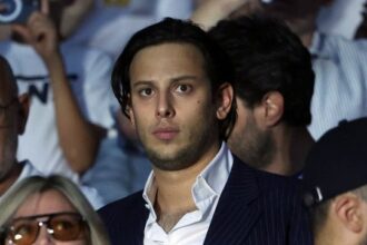 pioggia di critiche e insulti sui social