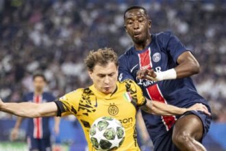 è bufera per il commento al disastro col Psg