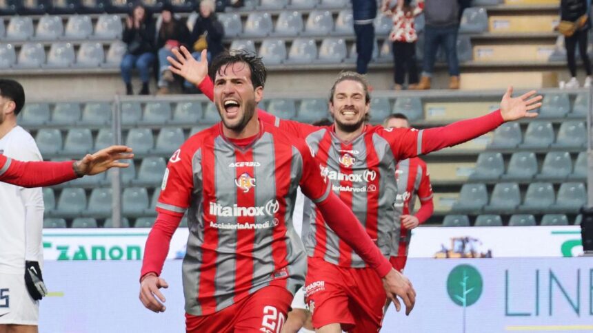 Franco Vazquez al fantacalcio: ruolo e statistiche dell'attaccante della Cremonese