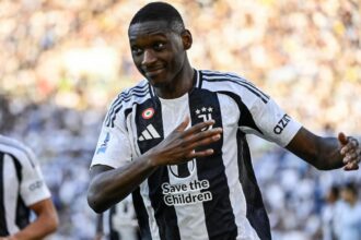 Juve-Kolo Muani, c'è il Manchester United: la trattativa di Comolli col Psg