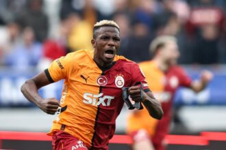 Napoli, Osimhen ceduto al Galatasaray. Lucca e Beukema per Conte