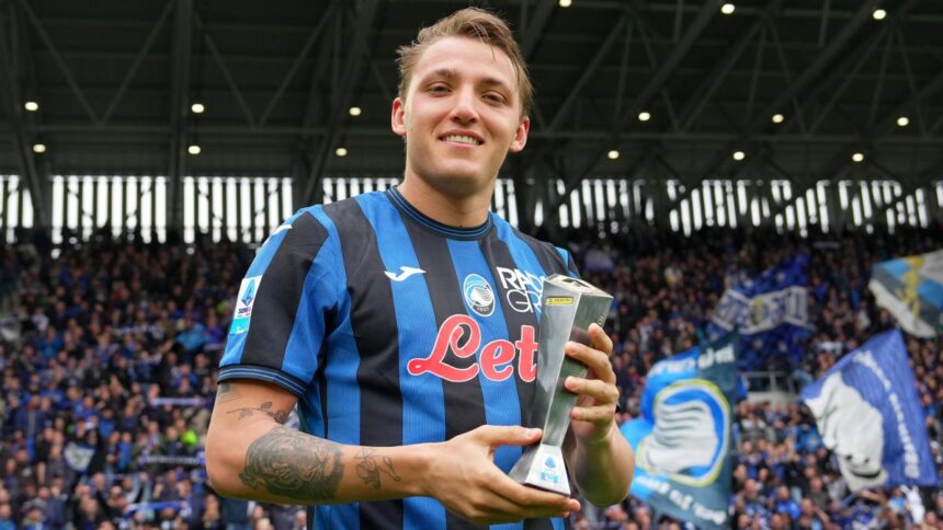 Milan, pressing per Retegui. Liberali chiave per Leoni