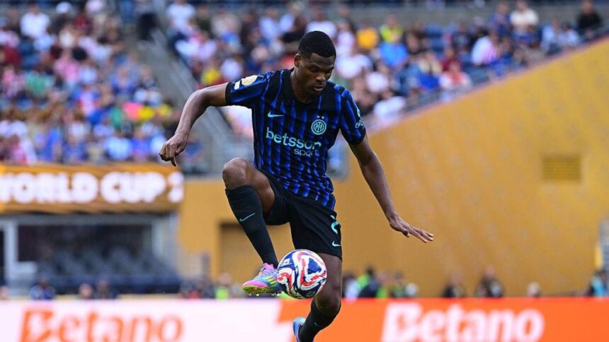 Inter, oggi scade la clausola per Dumfries, ma il Barcellona non si muove