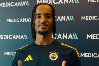 Archi Brown sbarca a Istanbul e il Fenerbahce prende in giro il Milan con un video