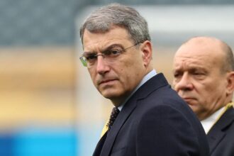 Juventus, Comolli: "Vlahovic senza offerta resta qui. Kolo-Muani vuole tornare"