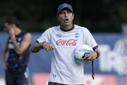 Parte male la stagione dei campioni d'Italia: Napoli ko 2-0 con l'Arezzo in amichevole