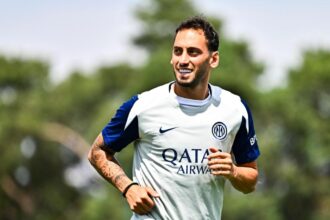 Calhanoglu cambia l'Inter di Chivu: nuovo modulo in vista?