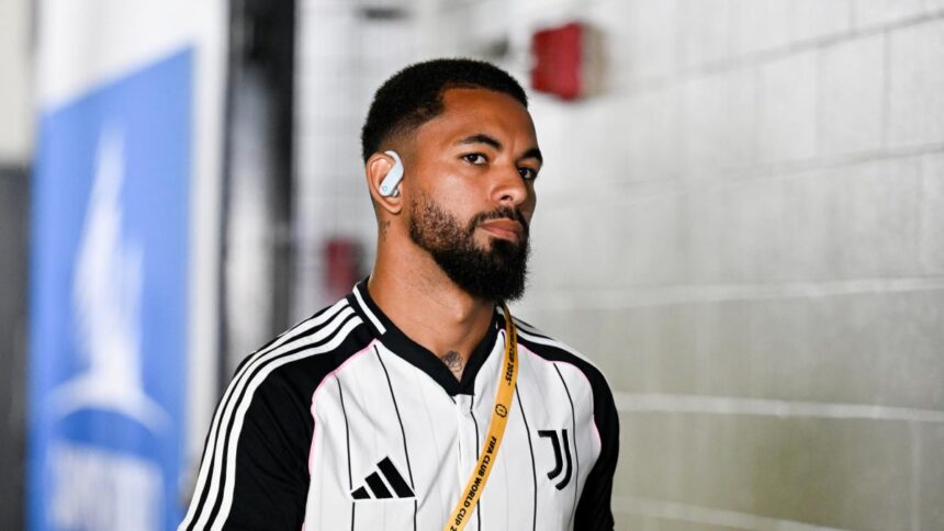Juve, Douglas Luiz assente ingiustificato al raduno