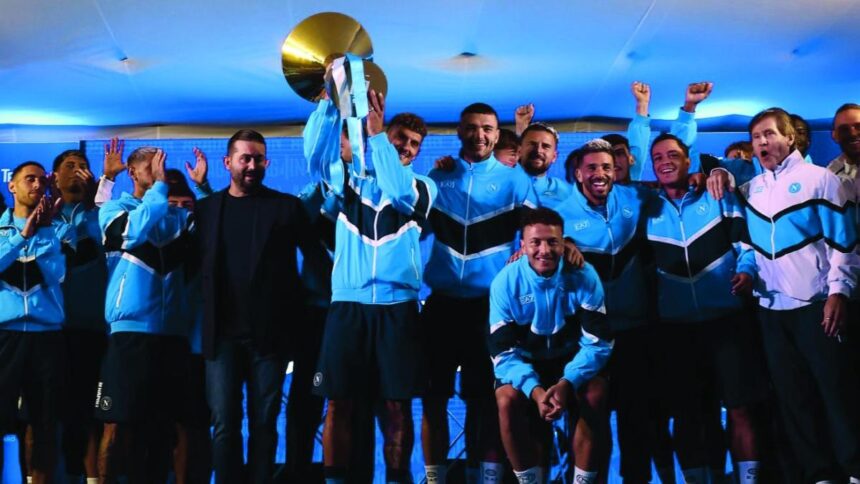 Festa Napoli: per la coppa dello scudetto 5.500 tifosi