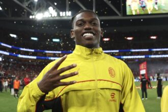 Milan, Leao da centravanti funziona: gol e impegno