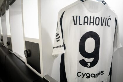 Juve, la maglia numero 9 tra Vlahovic e David