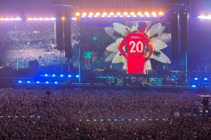 Diogo Jota, l’omaggio commosso degli Oasis al concerto e lo strazio della moglie