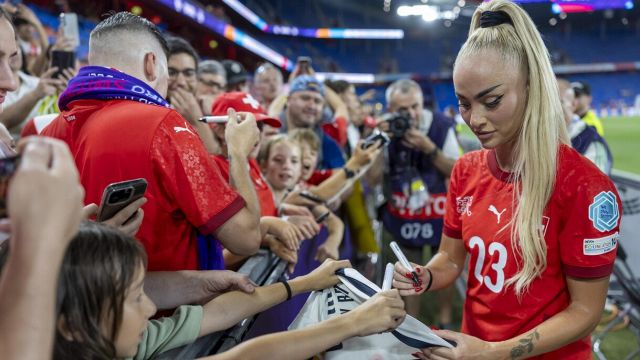 per Alisha Lehmann serve la guardia del corpo? Il retroscena
