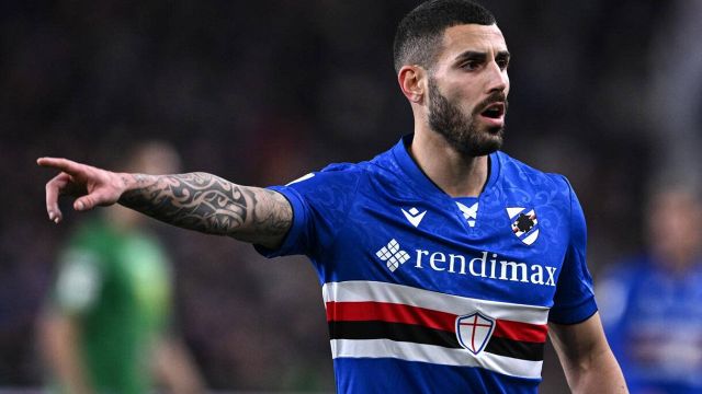 Dorval saluta il Bari, lo Spezia prende Comotto dal Milan. Avellino su Tutino