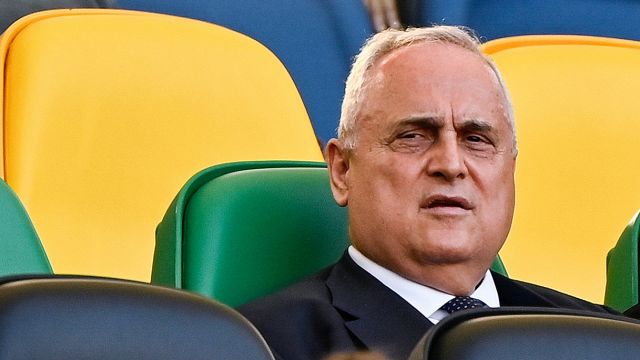 la protesta dei tifosi. Anche Insigne pronto a “tradire” Sarri