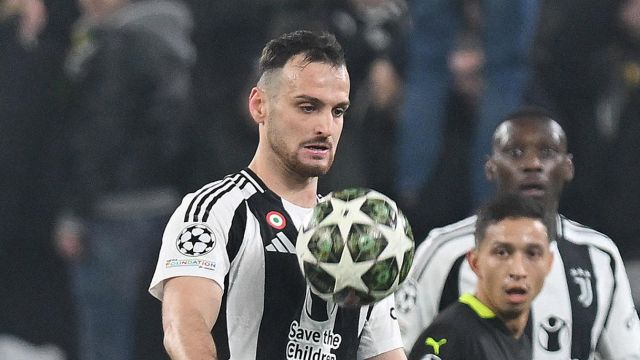 Juventus, Gatti rinnova fino al 2030 ma sul web si scatena la contestazione: “Siete come Giuntoli”
