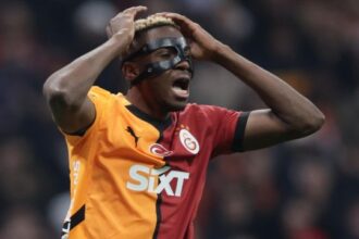 Napoli, tra Osimhen e il Galatasaray ci sono Inzaghi e la clausola anti-Juve. Raspadori la chiave per Lookman