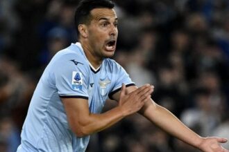 Lazio, figlio Pedro si veste da donna e scatena gli haters: la replica del giocatore