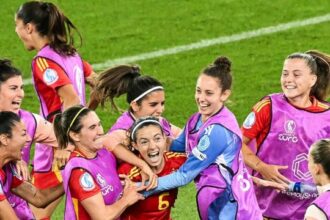 Bonmati, dalla meningite alla leggenda, Spagna in finale, festa con i tamburi
