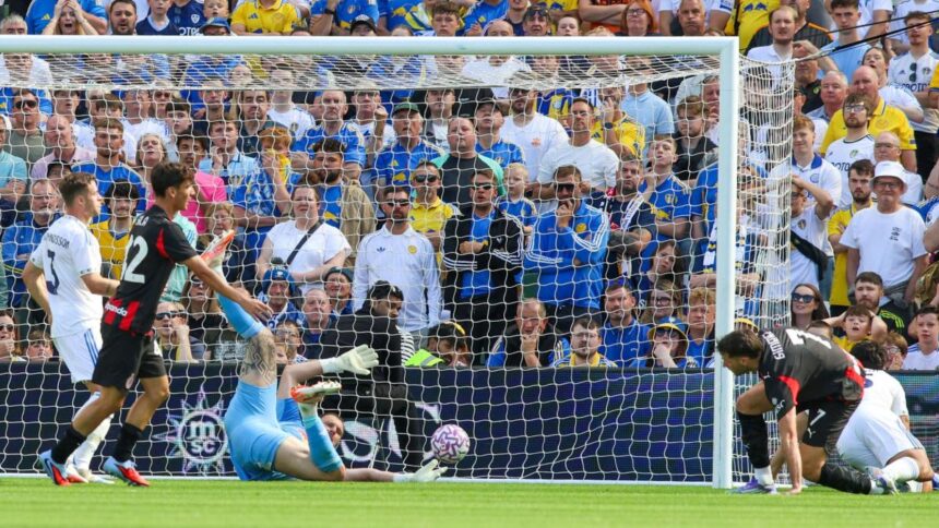 Leeds-Milan 1-1: gol di Gimenez e Stach