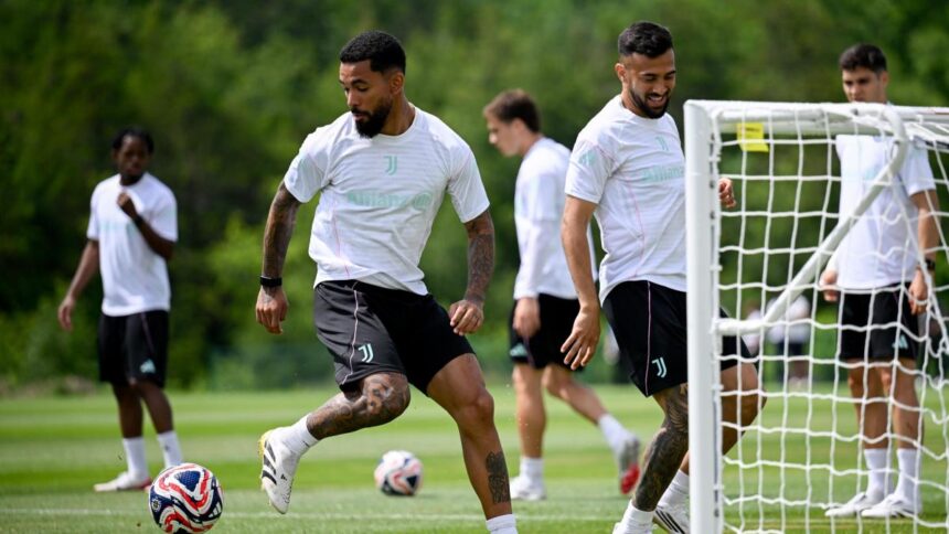 Juve, si sbloccano le uscite. Douglas e Nico riportano Kolo Muani a Torino: ore decisive