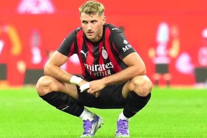 Tare: "Valutiamo scambio Gimenez-Dovbyk, Akanji non ha ancora risposto"