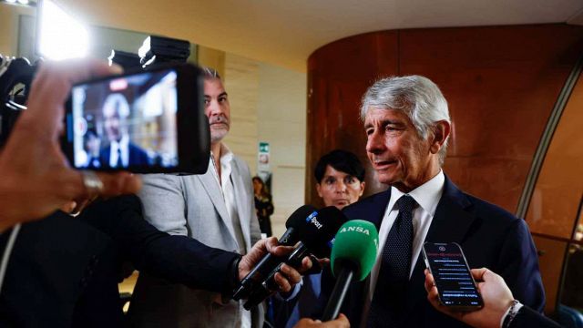 le parole di Abodi scatenano un putiferio. Cosa dice il regolamento e i possibili scenari