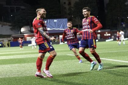 Giugliano-Potenza, caos col Var a chiamata, rosso, rigore dato e negato e gol al 96’