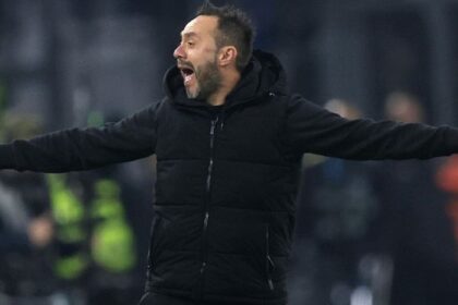 interviene la security. Cosa è successo