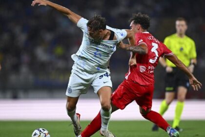 che pasticci combina l’arbitro prima dei rigori finali